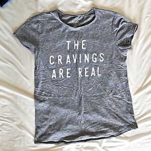 Maternity tee shirt 🔥🎉🎈HOST Pick!